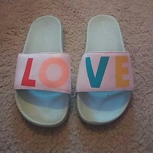 Girls Old Navy Love Slides